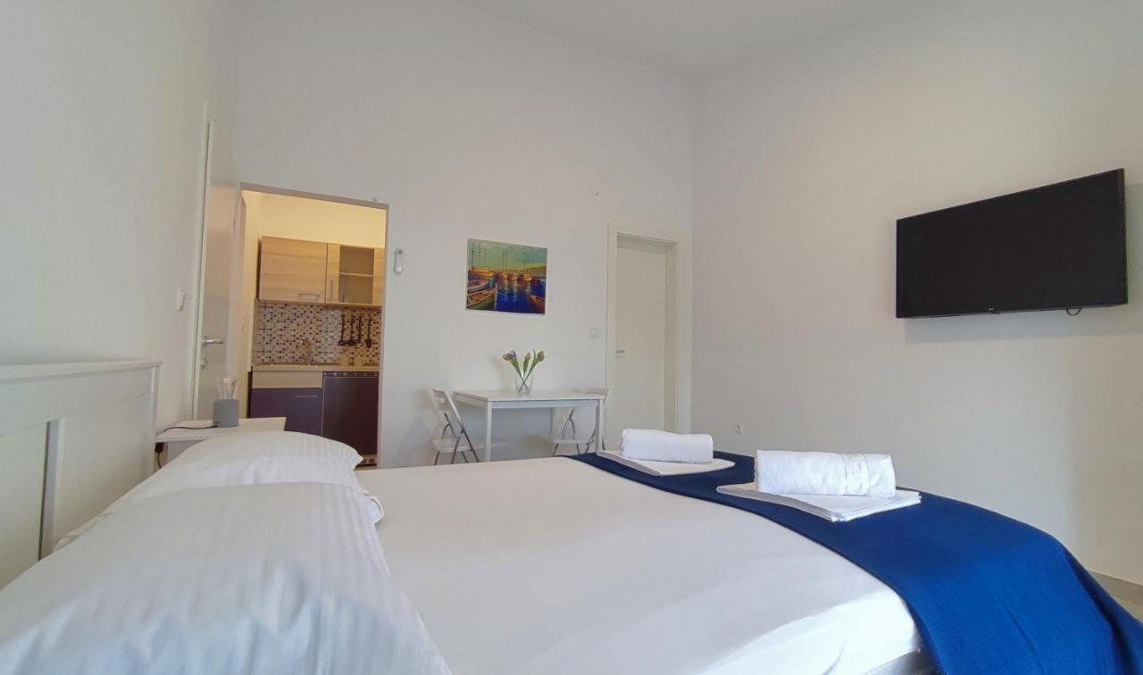 Apartmani Bodo Drvenik  Bagian luar foto