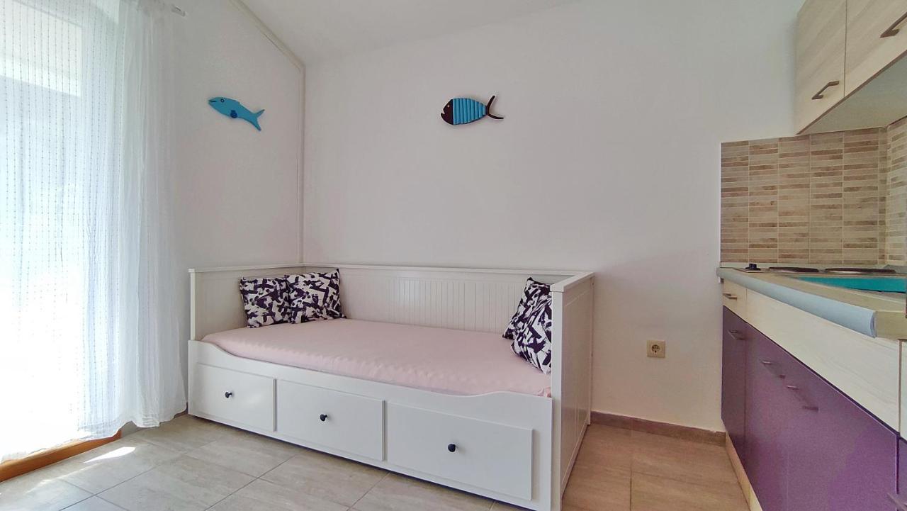 Apartmani Bodo Drvenik  Bagian luar foto