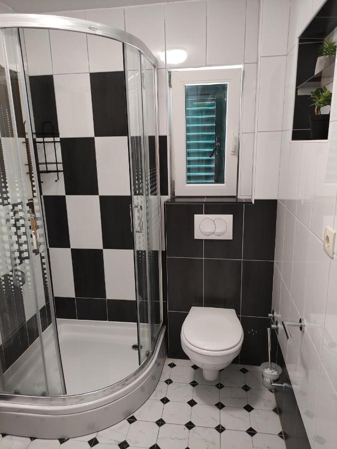 Apartmani Bodo Drvenik  Bagian luar foto